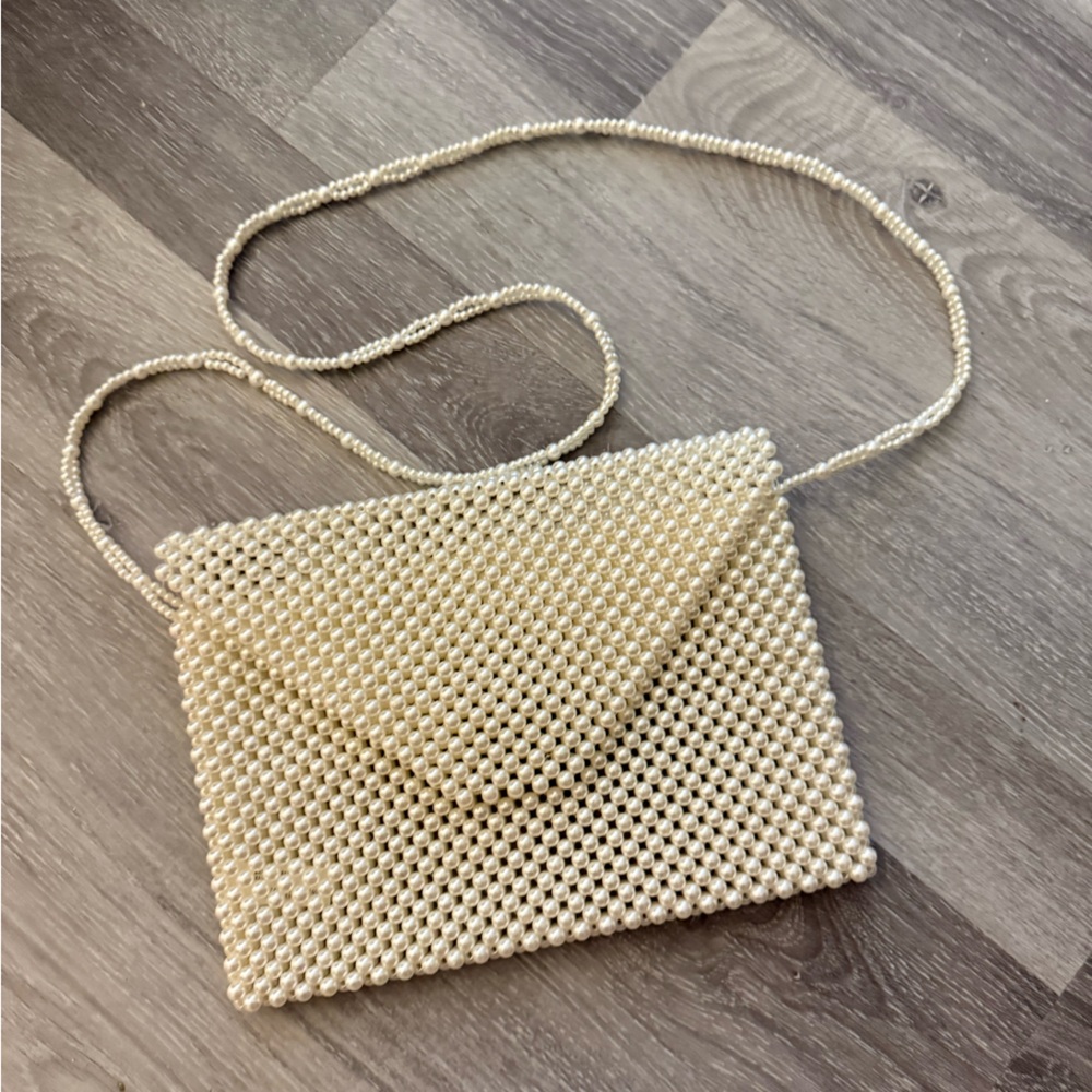 Elegant Pearl Beaded Clutch